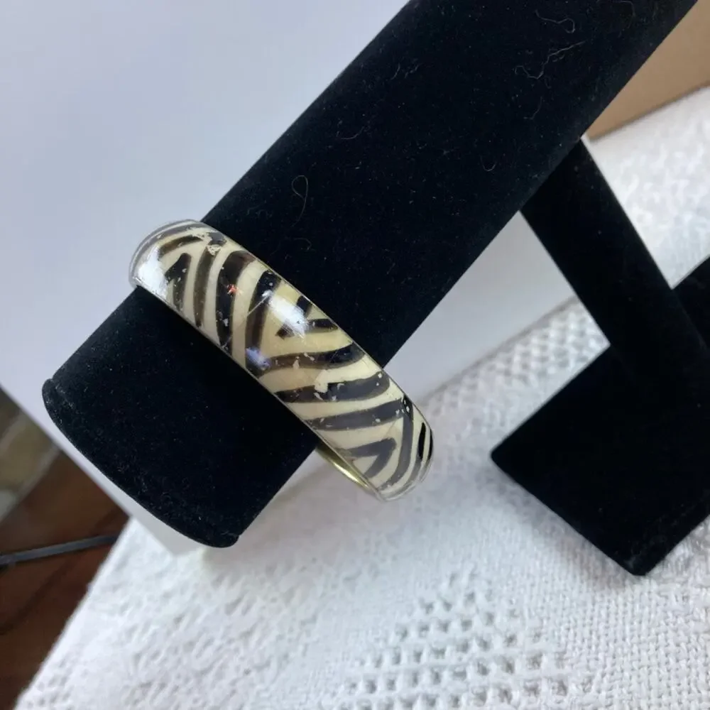 (brand not known) brass tone